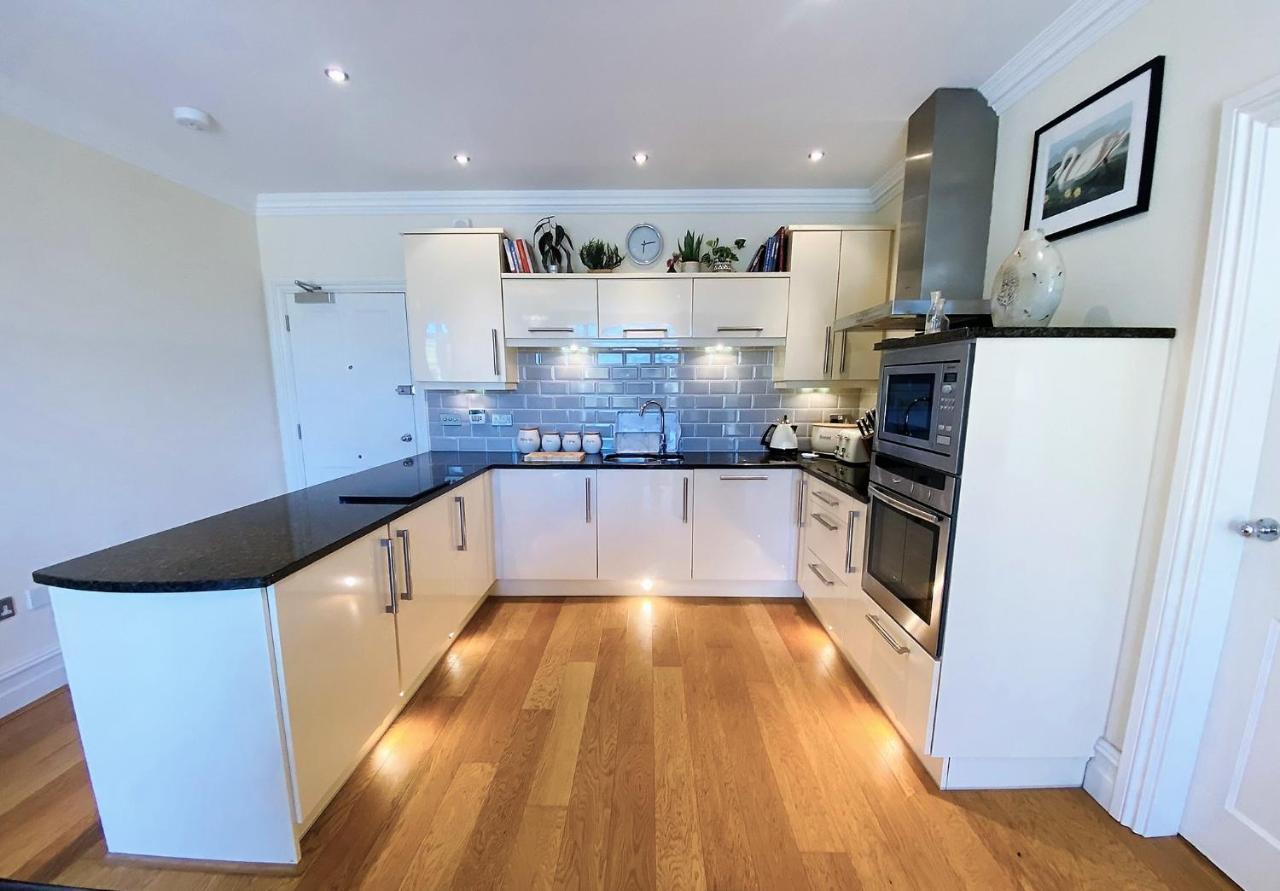 Hazelwood Hideaway: Spacious 2 Bed Apartment Silverdale  Eksteriør billede